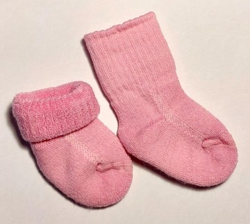 Babysokjes roze 2