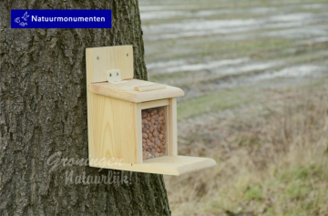 Natuurmonumenten eekhoorn voederhuis